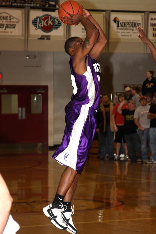 LeRoy Bell led the Wildcats offense with 17 points, four rebounds, four assists and two steals in the loss to Freed-Hardeman.